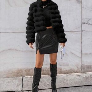 Chic Black Jacket faux fur